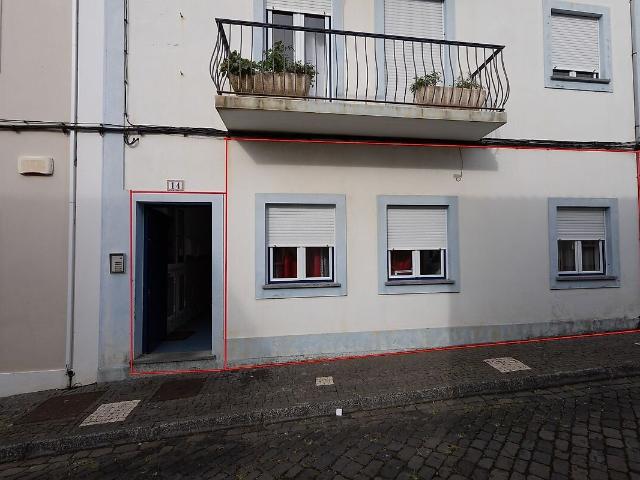 Apartamento T2 à venda em Praia da Vitória Santa Cruz, Praia da Vitória RE/MAX Portugal