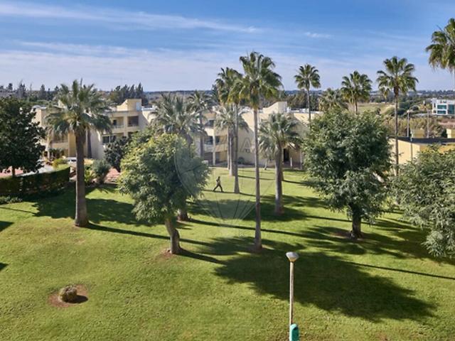 Apartamento T2 à venda em Quarteira, Loulé RE/MAX Portugal