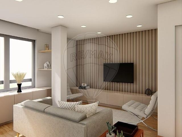 Apartamento T2 à venda em Rio de Mouro, Sintra RE/MAX Portugal