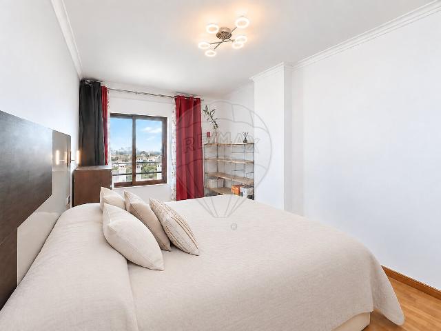 Apartamento T2 à venda em Rio de Mouro, Sintra RE/MAX Portugal