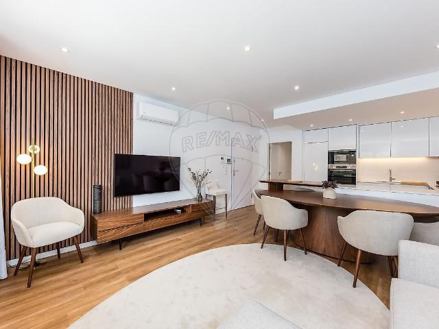 Apartamento T2 à venda em Rio de Mouro, Sintra RE/MAX Portugal