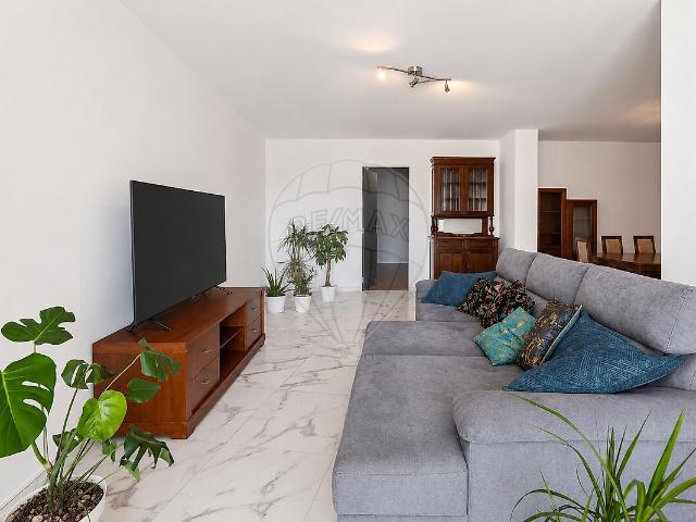 Apartamento T2 à venda em Rio de Mouro, Sintra RE/MAX Portugal