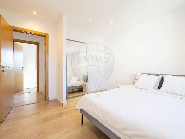 Apartamento T2 à venda em Rio de Mouro, Sintra RE/MAX Portugal