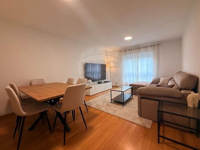Apartamento T2 à venda em Rosto de Cão Livramento, Ponta Delgada RE/MAX Portugal