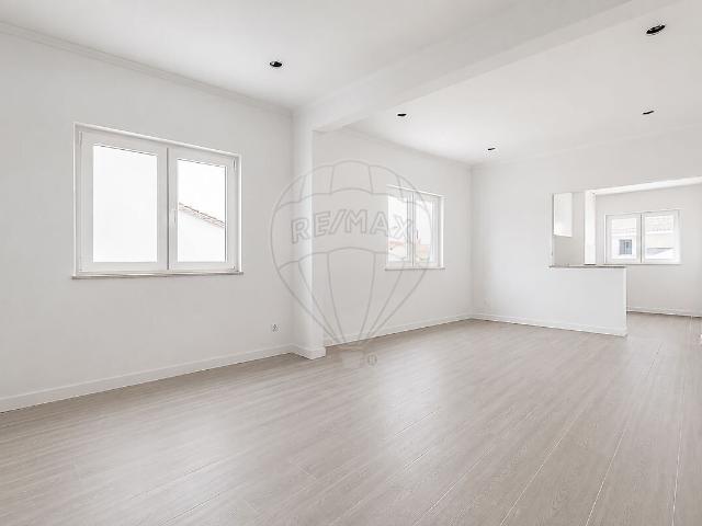 Apartamento T2 à venda em São Martinho do Porto, Alcobaça RE/MAX Portugal