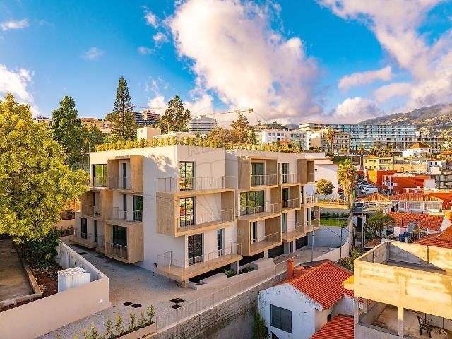 Apartamento T2 à venda em São Martinho, Funchal RE/MAX Portugal