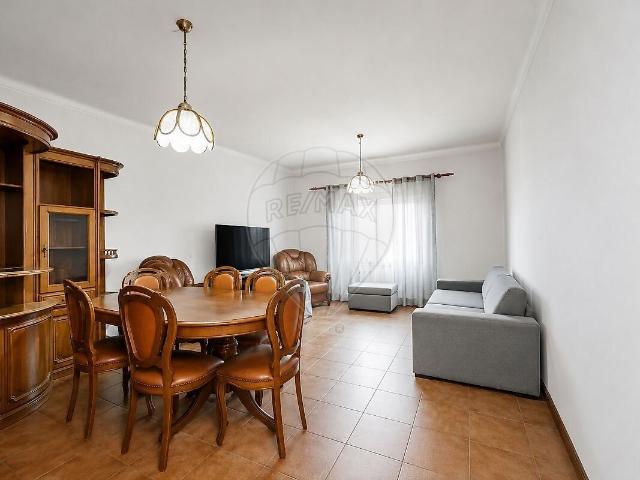 Apartamento T2 à venda em São Pedro de Castelões, Vale de Cambra RE/MAX Portugal