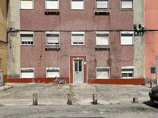 Apartamento T2 à venda em São Sebastião, Setúbal RE/MAX Portugal