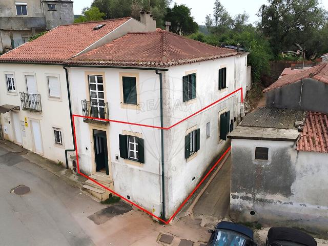 Apartamento T2 à venda em Santo António dos Olivais, Coimbra RE/MAX Portugal