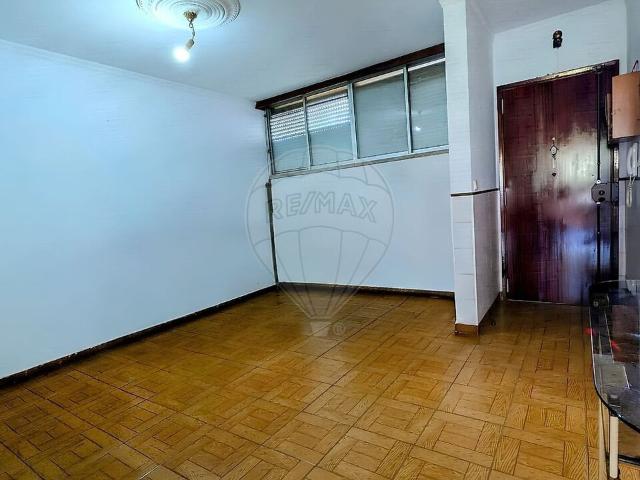 Apartamento T2 à venda em Santo António dos Cavaleiros e Frielas, Loures RE/MAX Portugal