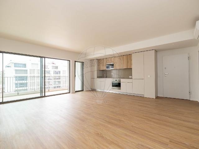 Apartamento T2 à venda em Santo António dos Cavaleiros e Frielas, Loures RE/MAX Portugal