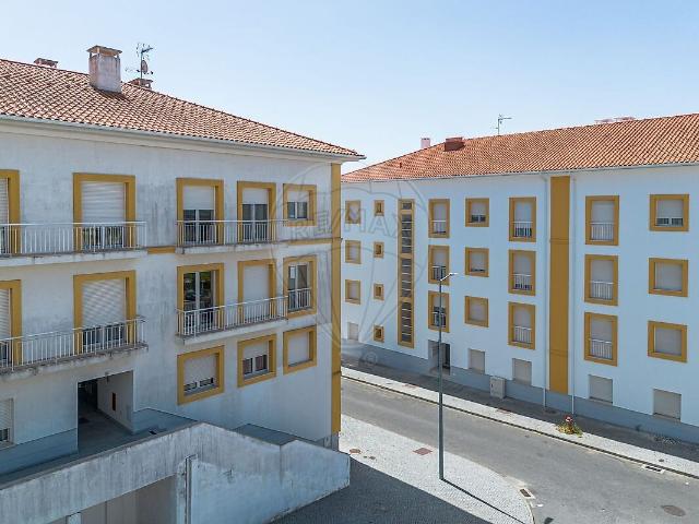 Apartamento T2 à venda em Sé e São Lourenço, Portalegre RE/MAX Portugal