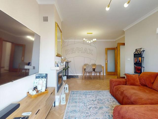 Apartamento T2 à venda em Serzedo e Perosinho, Vila Nova de Gaia RE/MAX Portugal