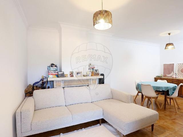 Apartamento T2 à venda em Sintra Santa Maria e São Miguel, São Martinho e São Pedro de Penaferrim, Sintra RE/MAX Portugal