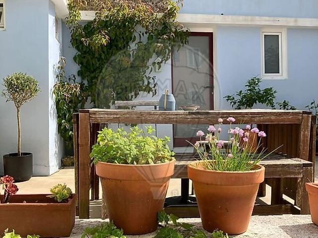 Apartamento T2 à venda em Sintra Santa Maria e São Miguel, São Martinho e São Pedro de Penaferrim, Sintra RE/MAX Portugal