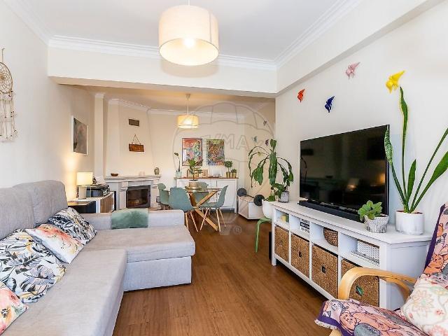 Apartamento T2 à venda em Sintra Santa Maria e São Miguel, São Martinho e São Pedro de Penaferrim, Sintra RE/MAX Portugal