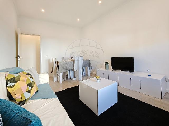 Apartamento T2 à venda em Venteira, Amadora RE/MAX Portugal