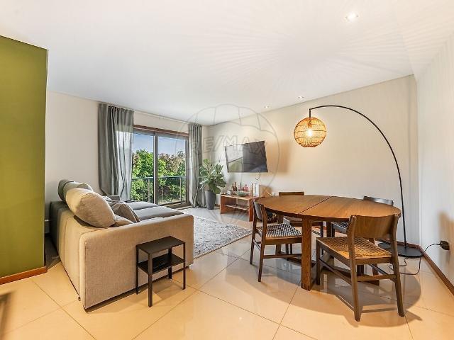 Apartamento T2 à venda em Vila Nova de Famalicão e Calendário, Vila Nova de Famalicão RE/MAX Portugal