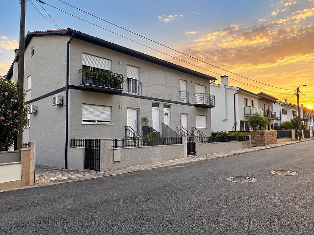 Apartamento T2 à venda em Vila Verde e Barbudo, Vila Verde RE/MAX Portugal