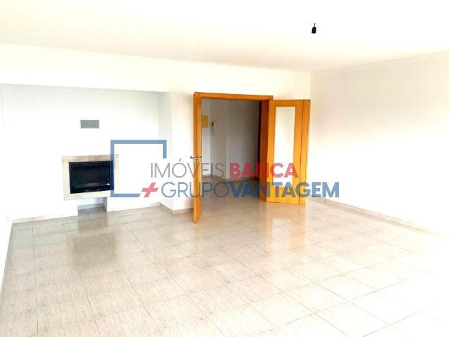 Apartamento T2 a 5 minutos a pé da Estação de Comboios da Azambuja