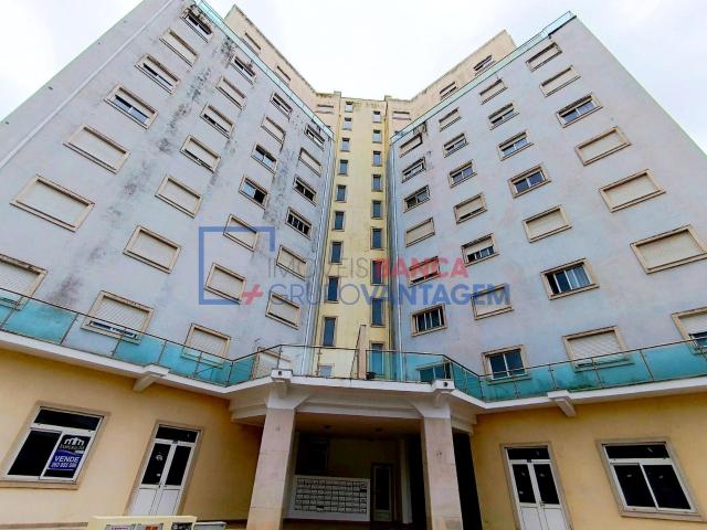 Apartamento T2 a 5 minutos da Estação de Comboios, da Azambuja e a cerca de 35 minutos de Comboio da estação do Oriente
