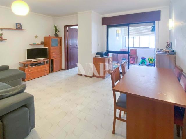 Apartamento T2 a 500m da praia, Quarteira