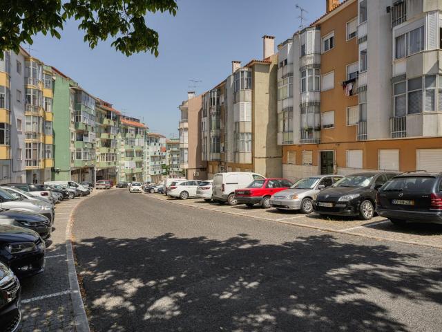 Apartamento T2 Amadora — Falagueira
