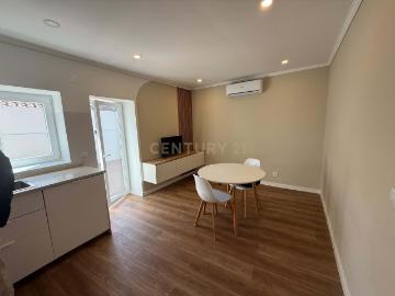 Apartamento T2 + aproveitamento sótão| Boa localização