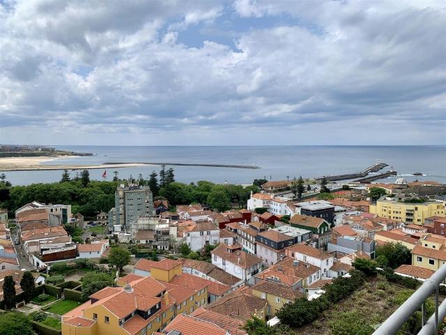 Apartamento T2 Arrendamento em Aldoar, Foz do Douro e Nevogilde,Porto