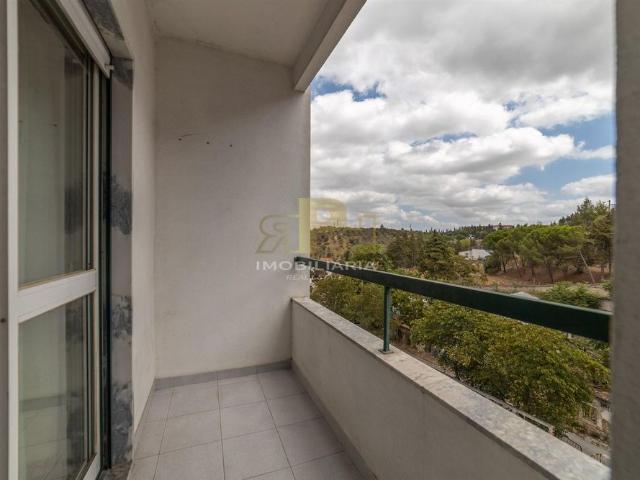 Apartamento T2 Arrendamento em Santarém Marvila, Santa Iria da Ribeira de Santarém, Santarém São Salvador e Santarém São Nicolau,Santarém