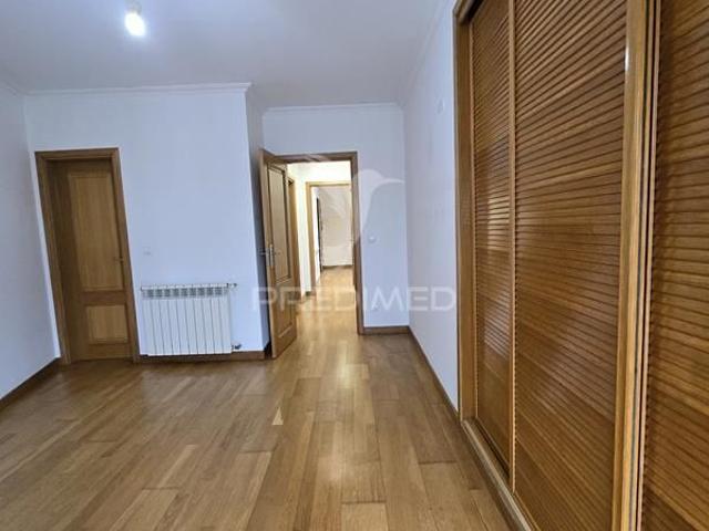 Apartamento t2 arrendamento urb. quinta lágrimas santa clara coimbra