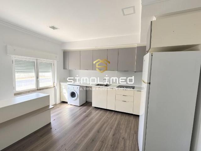 Apartamento T2 Baixa da Banheira FF FM