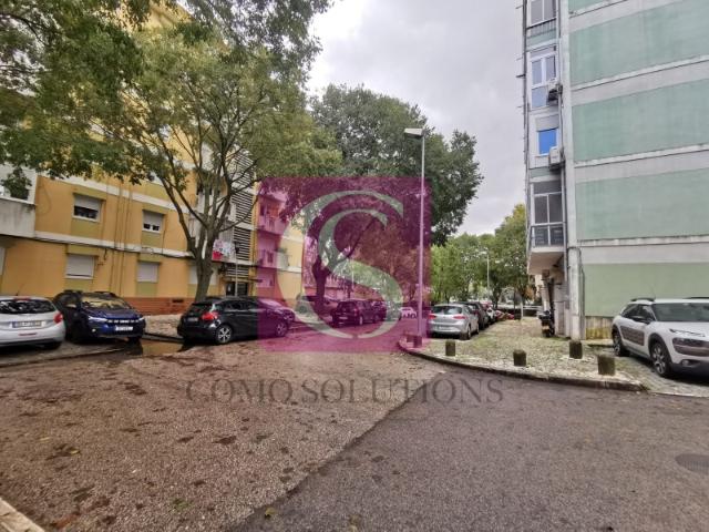 APARTAMENTO T2 | BENFICA | REMODELAÇÂO TOTAL