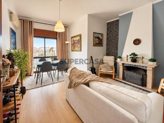 Apartamento T2 C/ Aproveitamento Sótão | Estação de Comboios Entroncamento