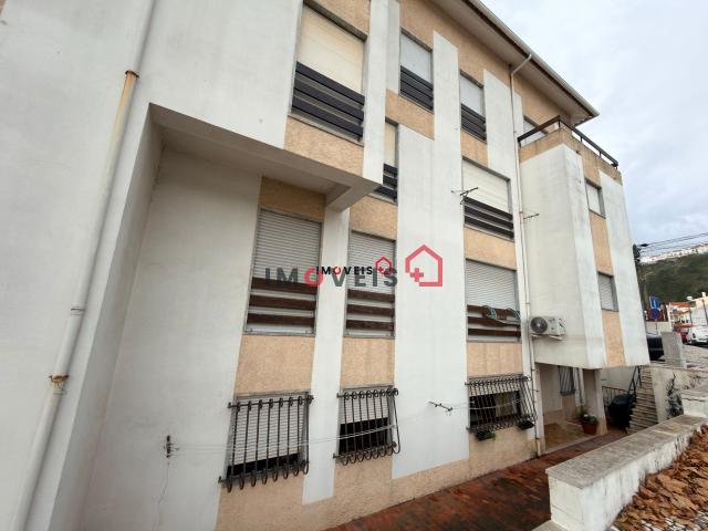 Apartamento T2 c/ Garagem Nazaré