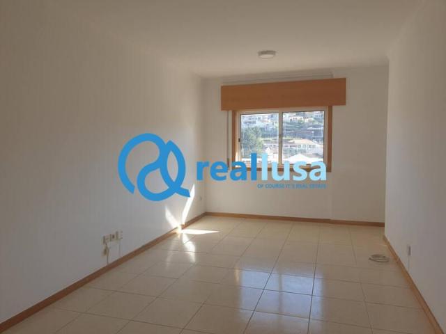 Apartamento T2 c/ garagem S. Cosme Gondomar