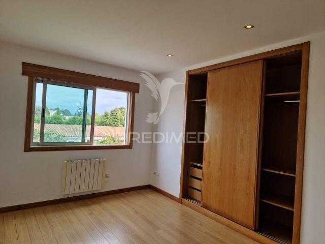 Apartamento t2 c/ garagem ? são bernardo, aveiro