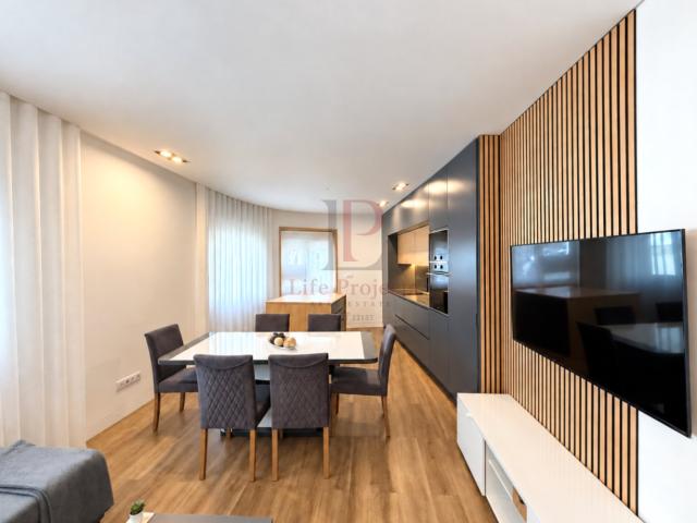 Apartamento T2 c/ Logradouro