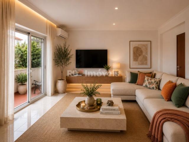 Apartamento T2 c/ Sótão e Jardim Abrantes