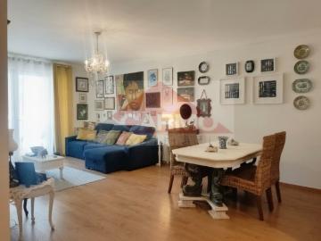 Apartamento T2 c/ terraço no Edifício Alves Redol | Vila Franca de Xira