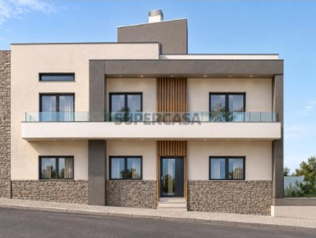 Apartamento T2 c/ Terraço, Parqueamento e Arrecadação | Pinhal do General