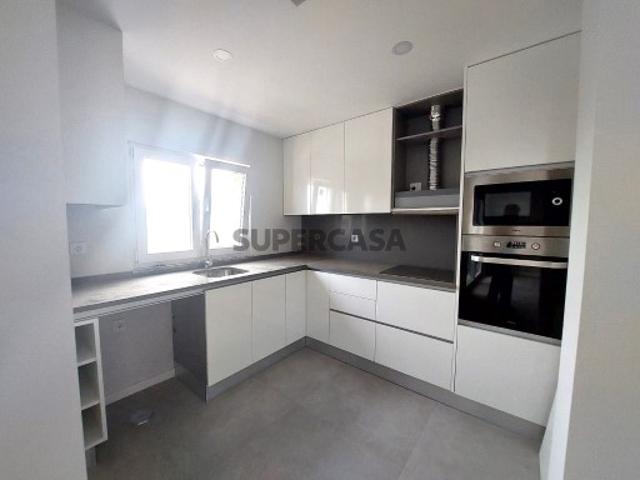 Apartamento T2 c/ varanda. Quinta do Conde Pinhal do General
