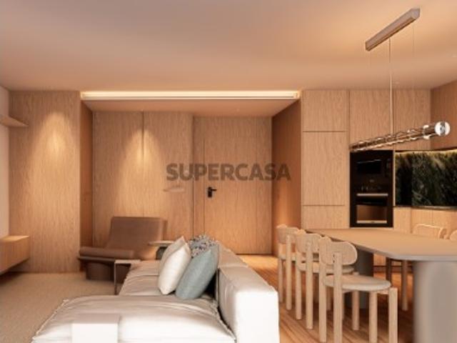 Apartamento T2 c/ 210 m2 2 suítes +Terraços c/ 64 m2 | Três casas de banho | Box fechada c/ 32 m2
