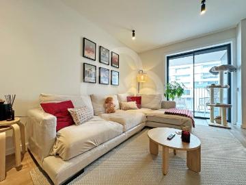 Apartamento T2 C/ 2 Suites e Piscina Lisboa 111m² Lumiar