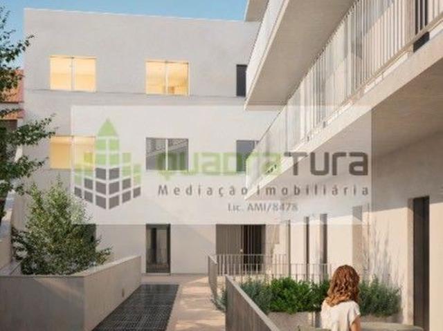 Apartamento T2 | Campanhã | Lugar de Garagem