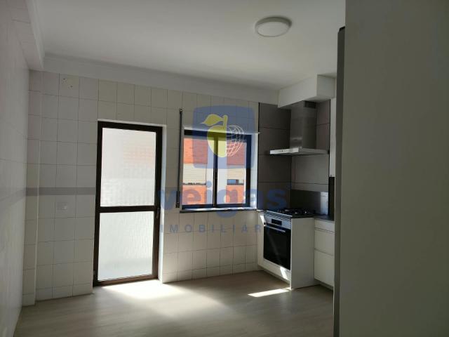 Apartamento T2 Caldas da Rainha Nossa Senhora do Pópulo, Caldas da Rainha, arrendamento CAL 217195