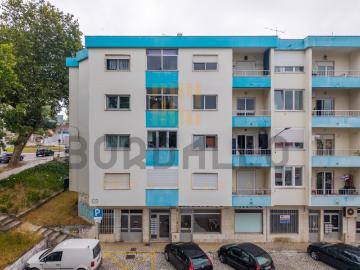 Apartamento T2 Caldas da Rainha P/Remodelar