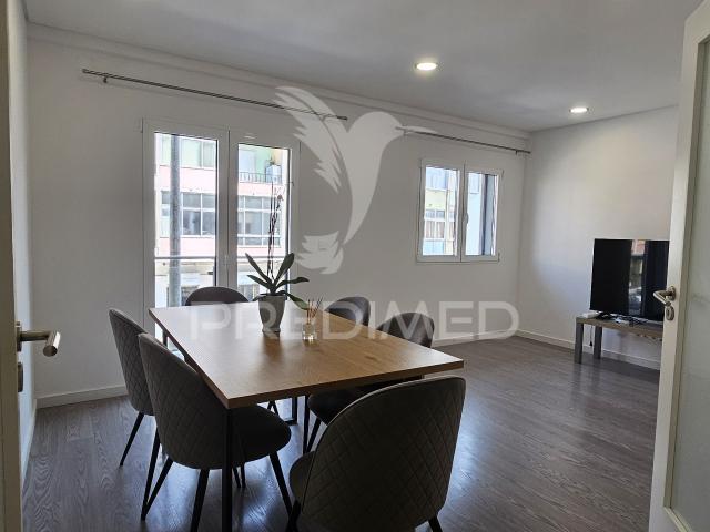Apartamento T2 centro Alverca com terraço
