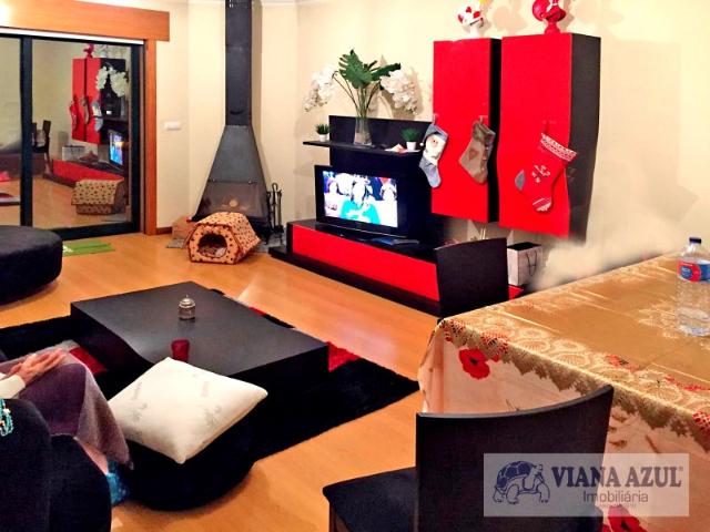 Apartamento T2 com 105 m² útil, garagem e varandas, Cabedelo
