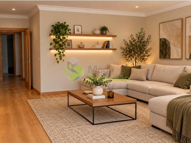 Apartamento T2, com 101 m², em Vila Franca de Xira